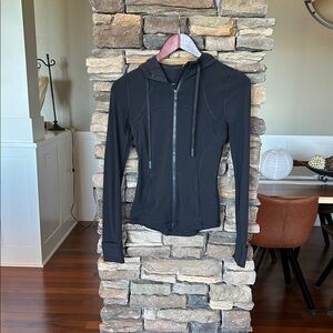 Lululemon Athletica Women's Black Fitted Hoodie